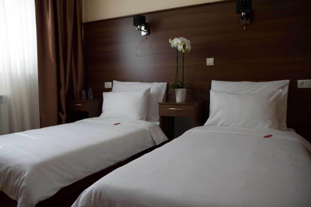 Hotel M Подгорица Номер фото