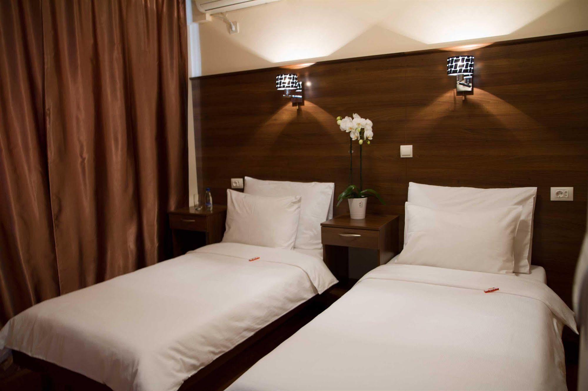 Hotel M Подгорица Экстерьер фото